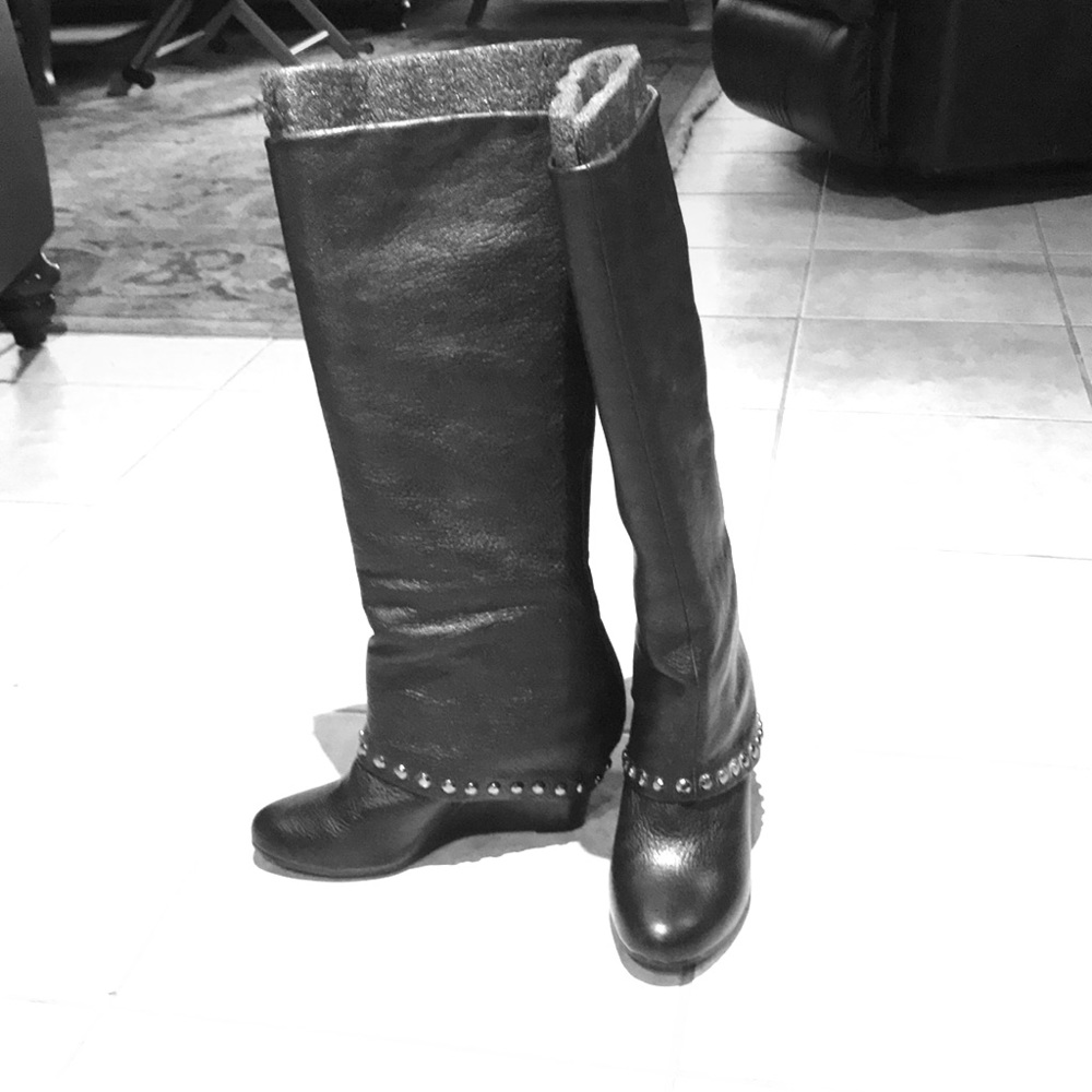 Skirted boots
